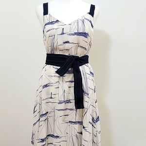 Navy off white low High dress. Size 38 EU